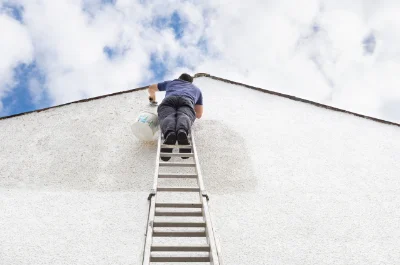 Peinture extérieure aux Loges-Marchis — façades et ravalement